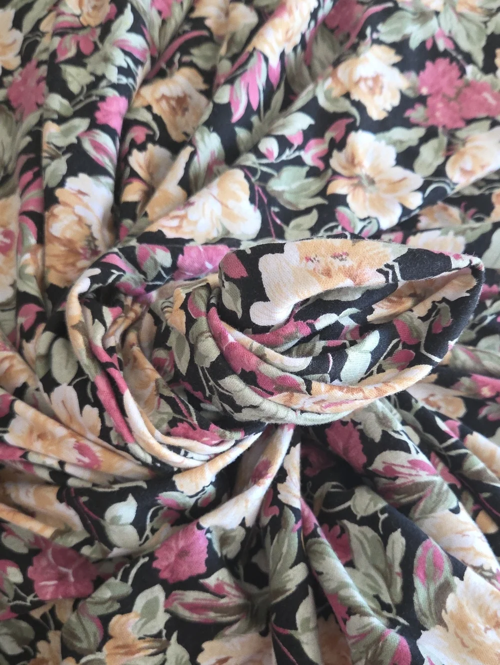 Rare  Galey & Lord Floral Flowers Knit Craft Sew Fashion Fabric 2.97 Yards